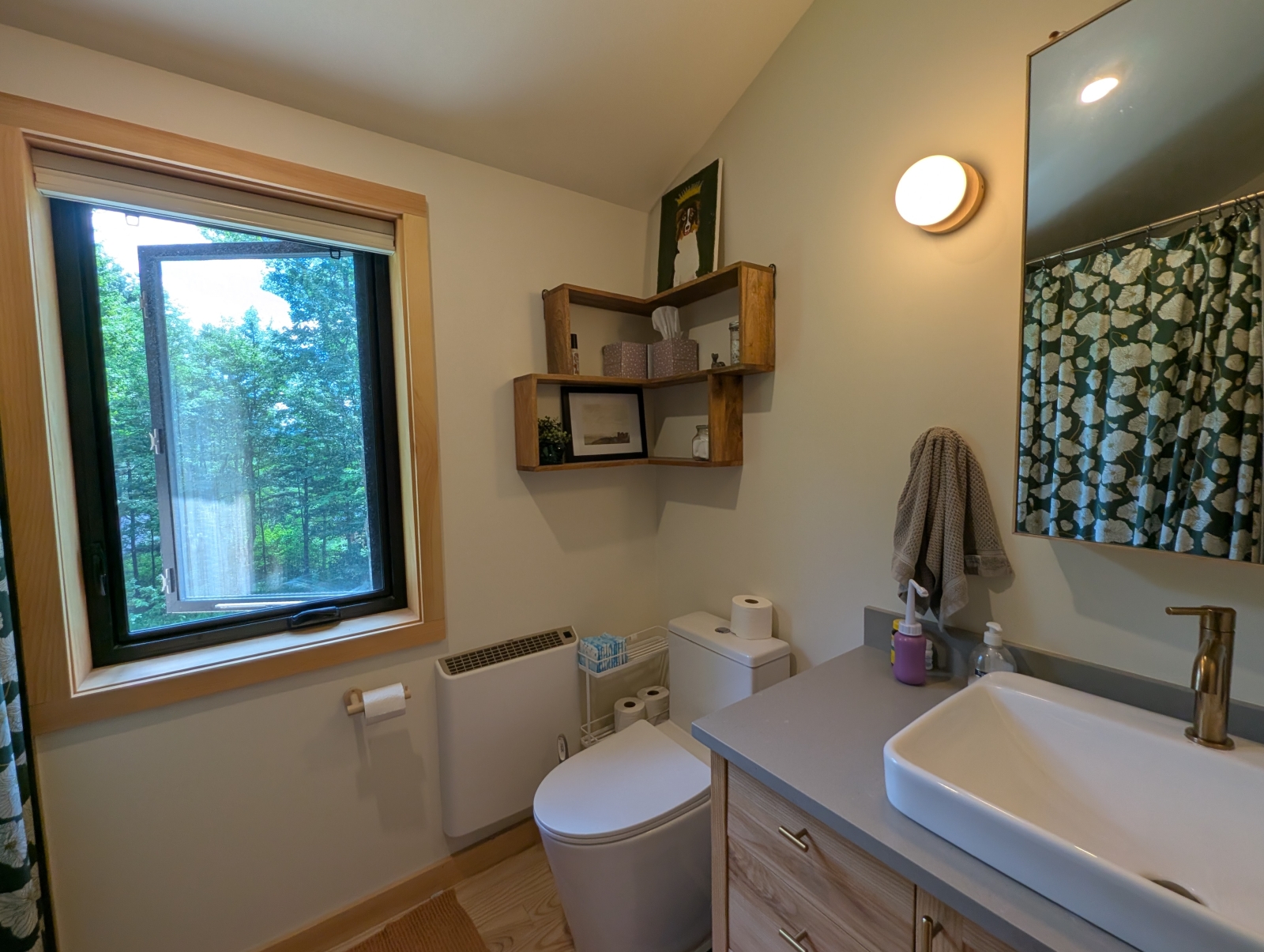 Upstairs bathroom