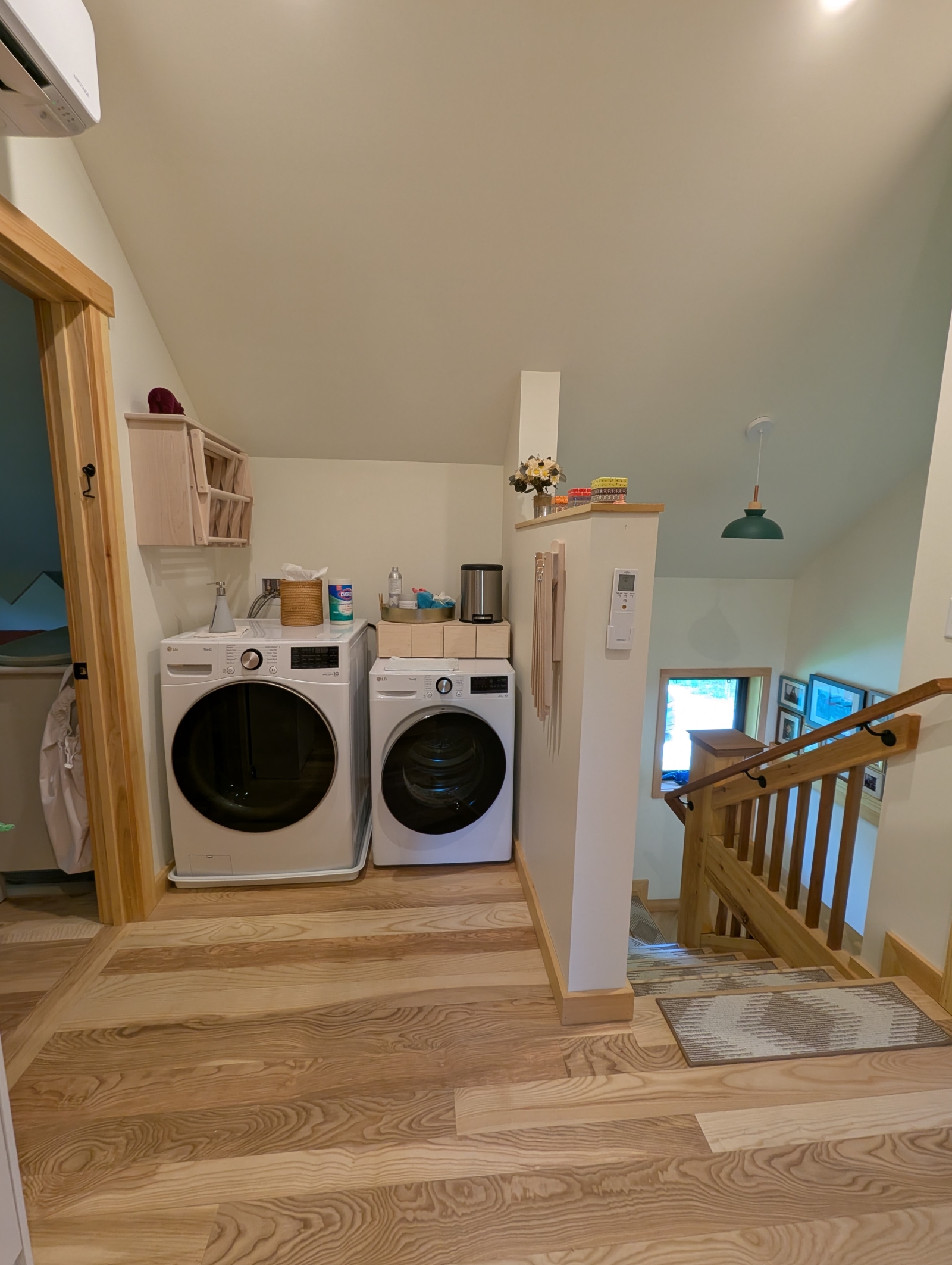 Upstairs hallway and washer/dryer