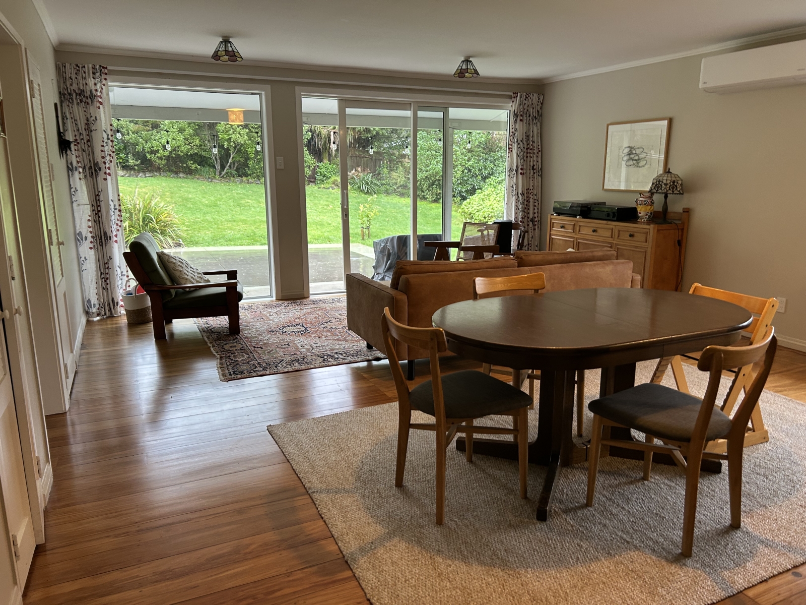 Family home in beachside suburb