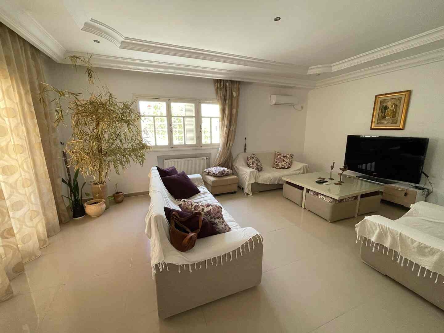 Maison tunisienne dans un quartier balnéaire de la magnifique La Marsa