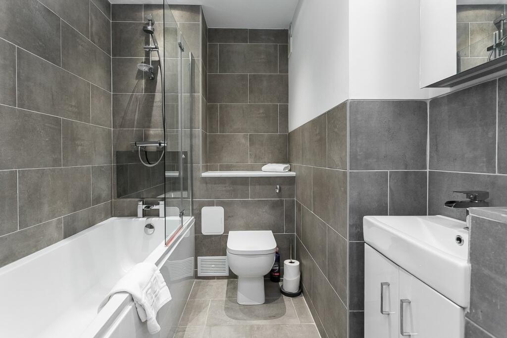 Modern Edinburgh Flat (2 Schlafzimmer/2 Bäder)