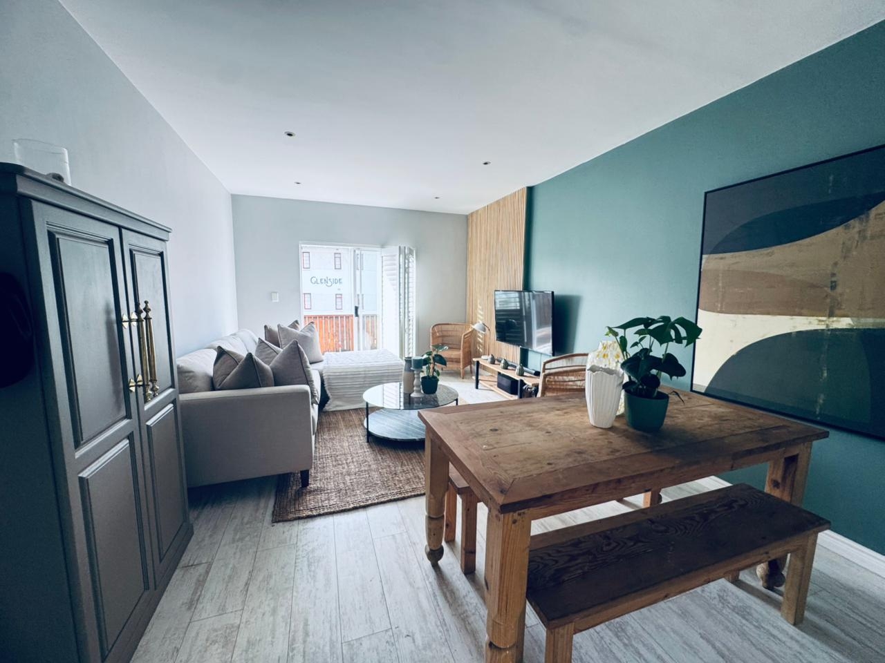 Newly Renovated 2B2BA in the Heart of Cape Town