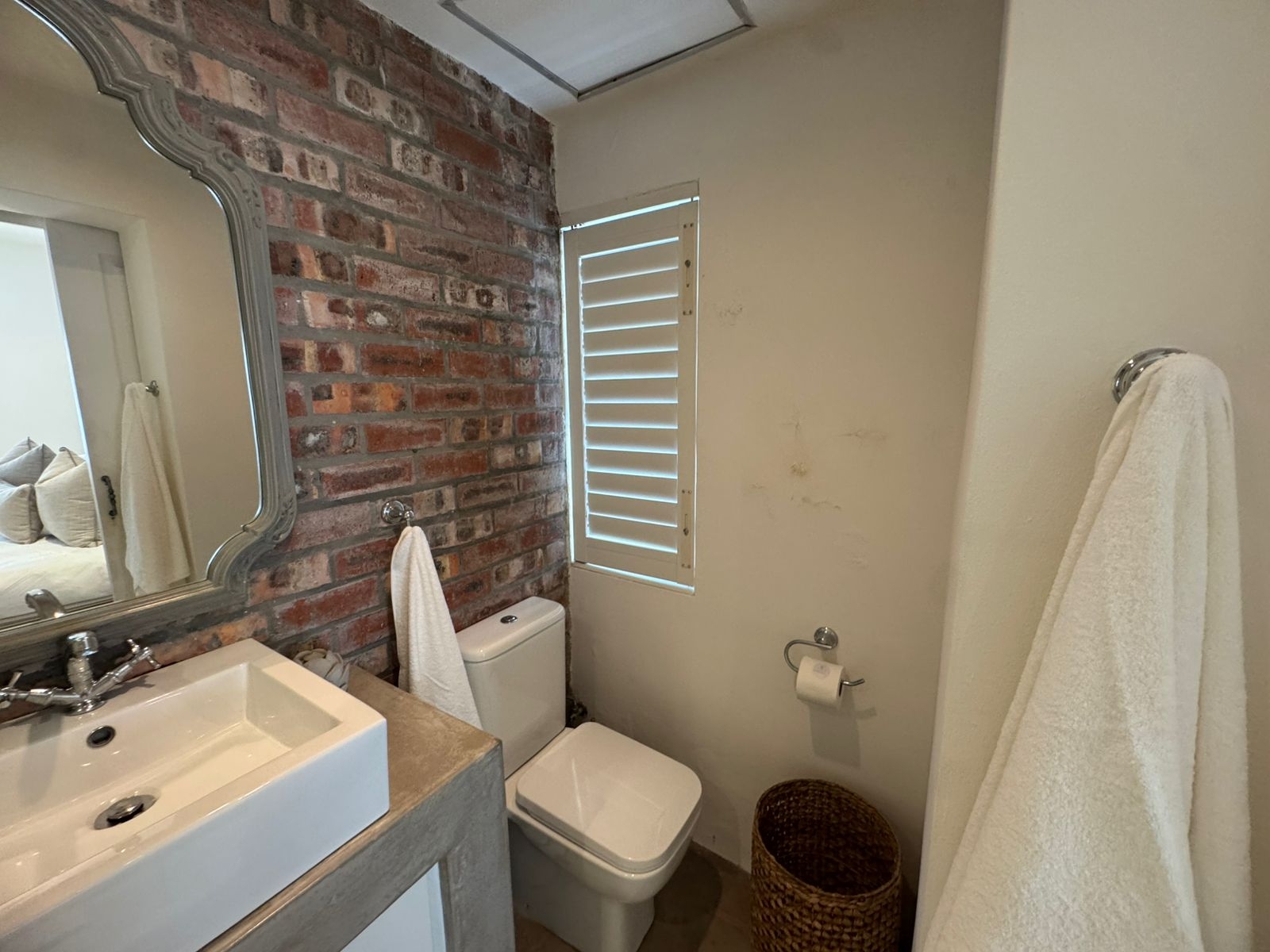 Newly Renovated 2B2BA in the Heart of Cape Town
