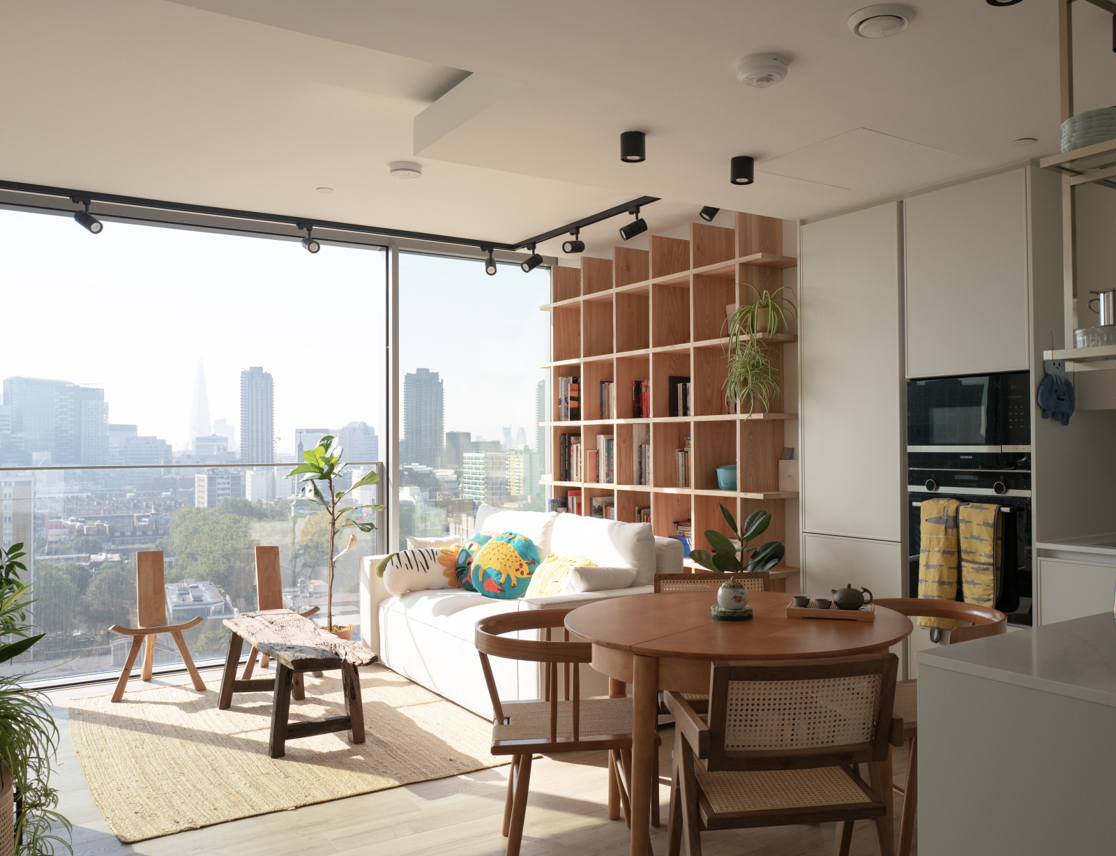 Sunny Modern Flat at the heart of London