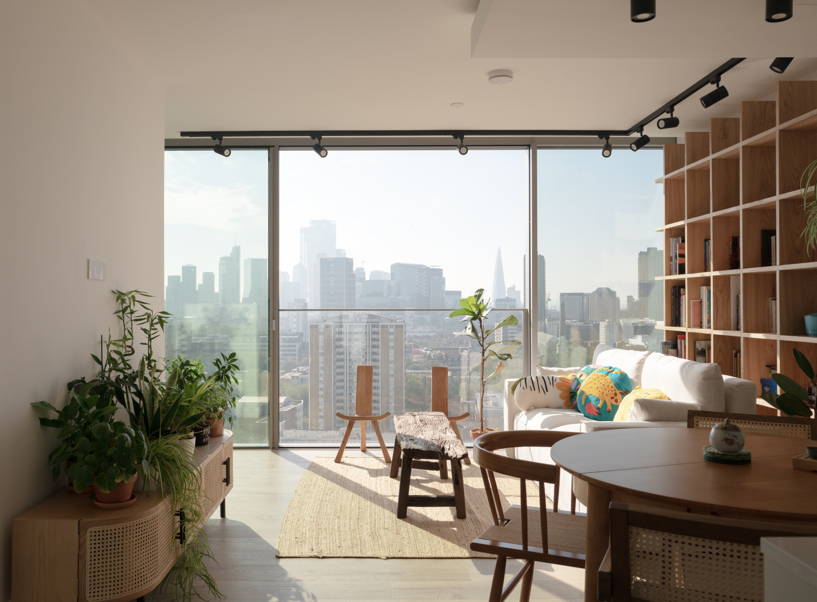 Sunny Modern Flat at the heart of London