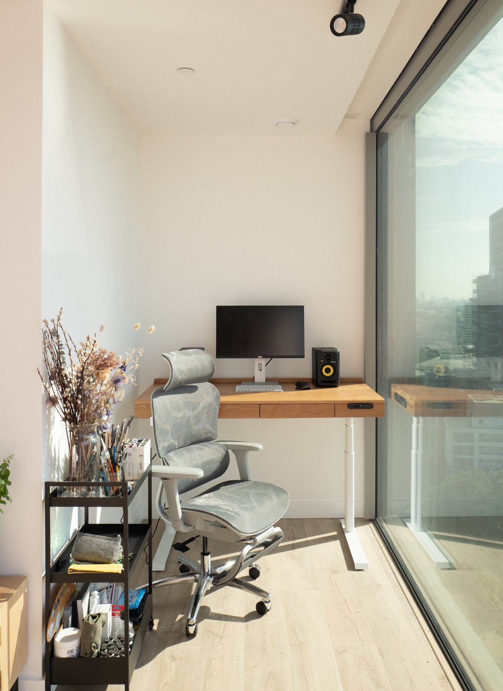 Sunny Modern Flat at the heart of London