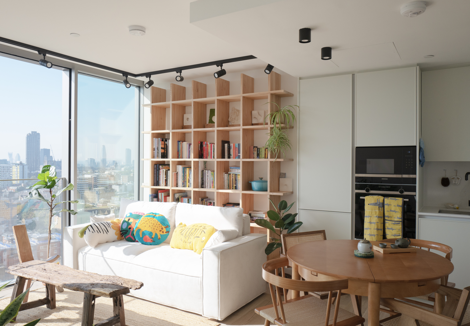 Sunny Modern Flat at the heart of London