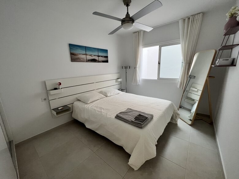 A Refined Apartment with Ocean Views