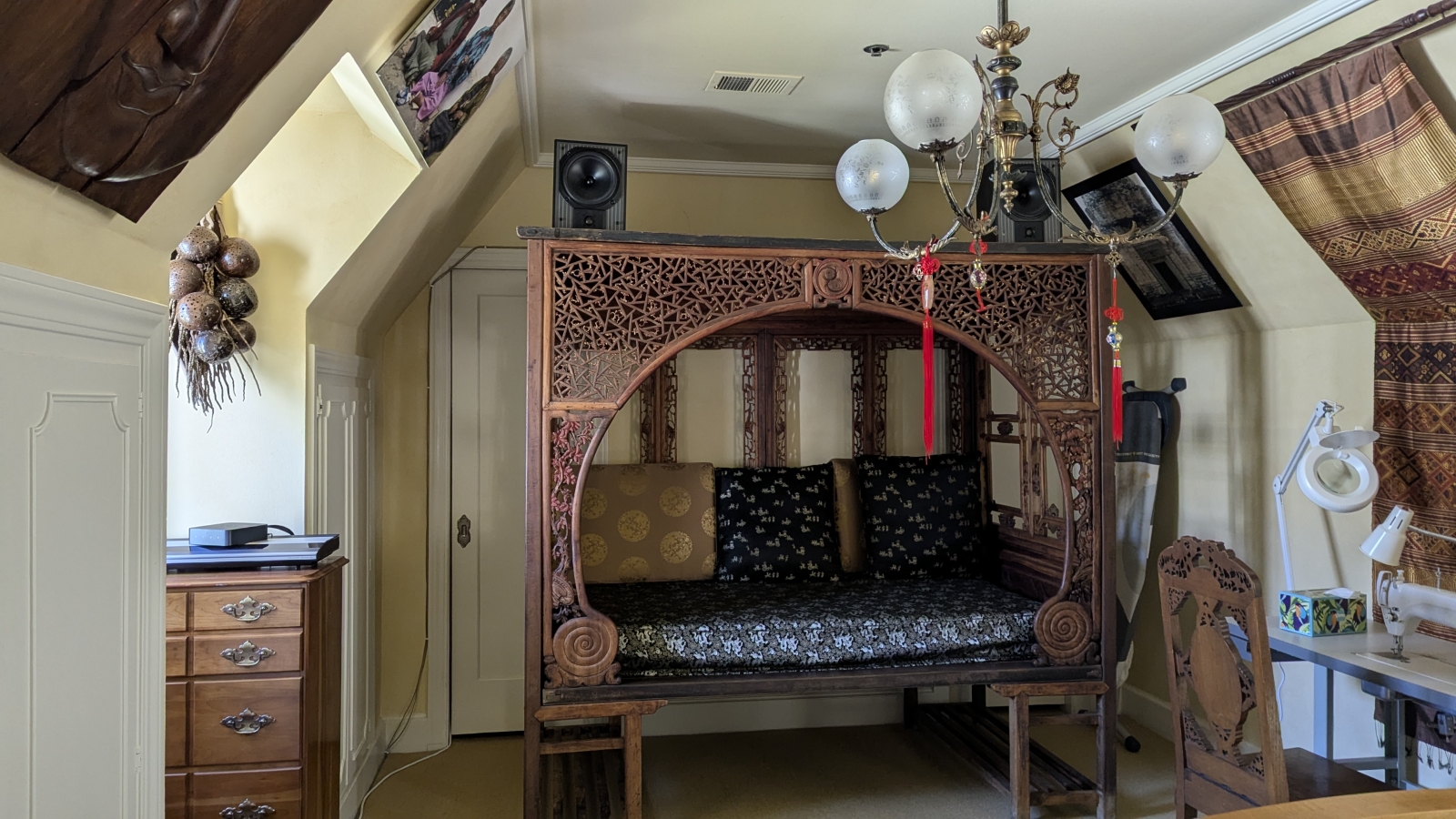 Schlafzimmer 2 mit Queen-Size-Bett