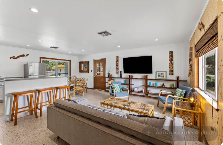 Perfect Beach House. Big yard with a Pool. Tiki Theme. House Panama City Beach FL United States