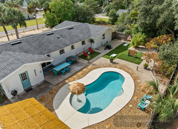 Perfect Beach House. Big yard with a Pool. Tiki Theme. House Panama City Beach FL United States