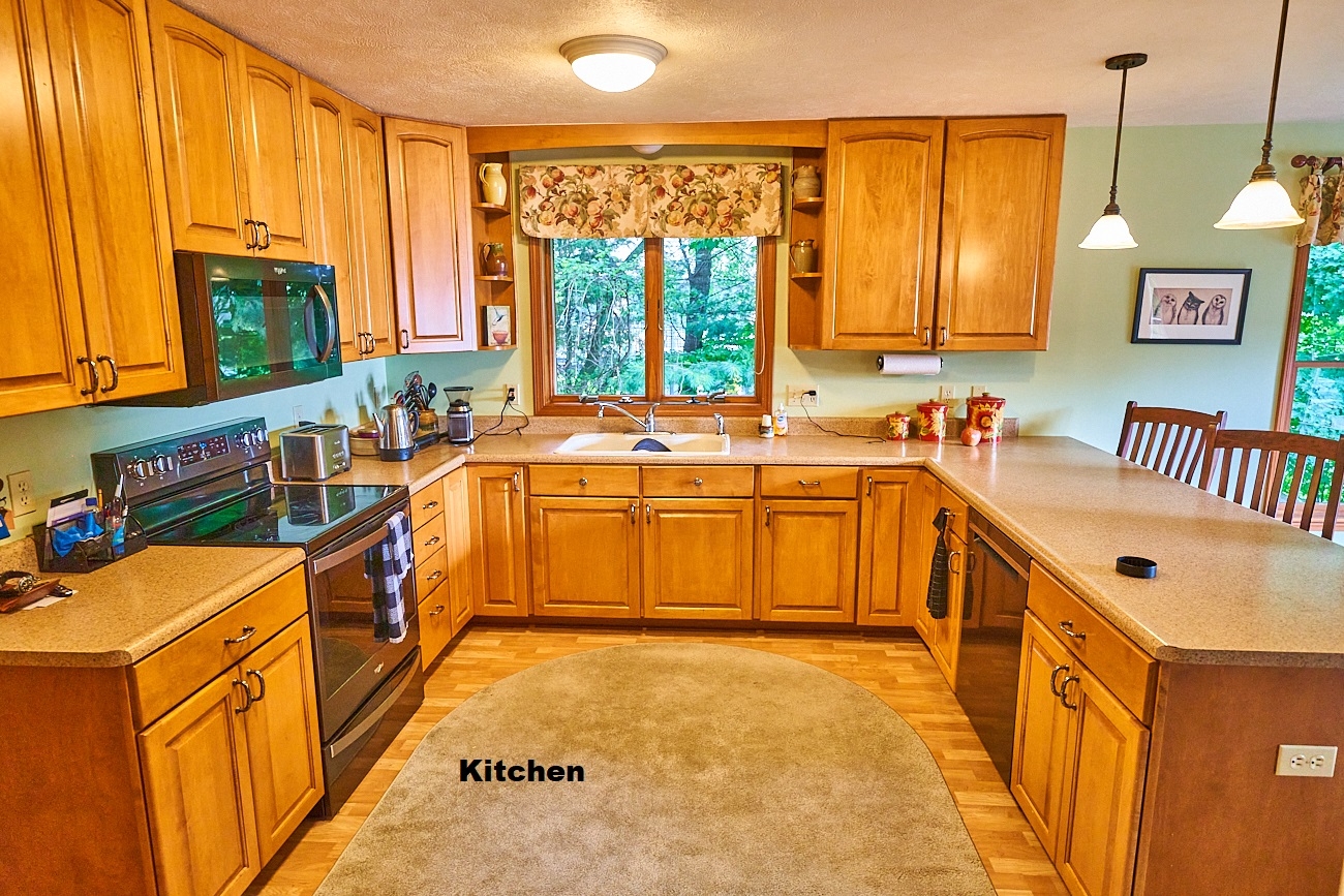 A quiet setting on one of Michigan's largest inland lakes.