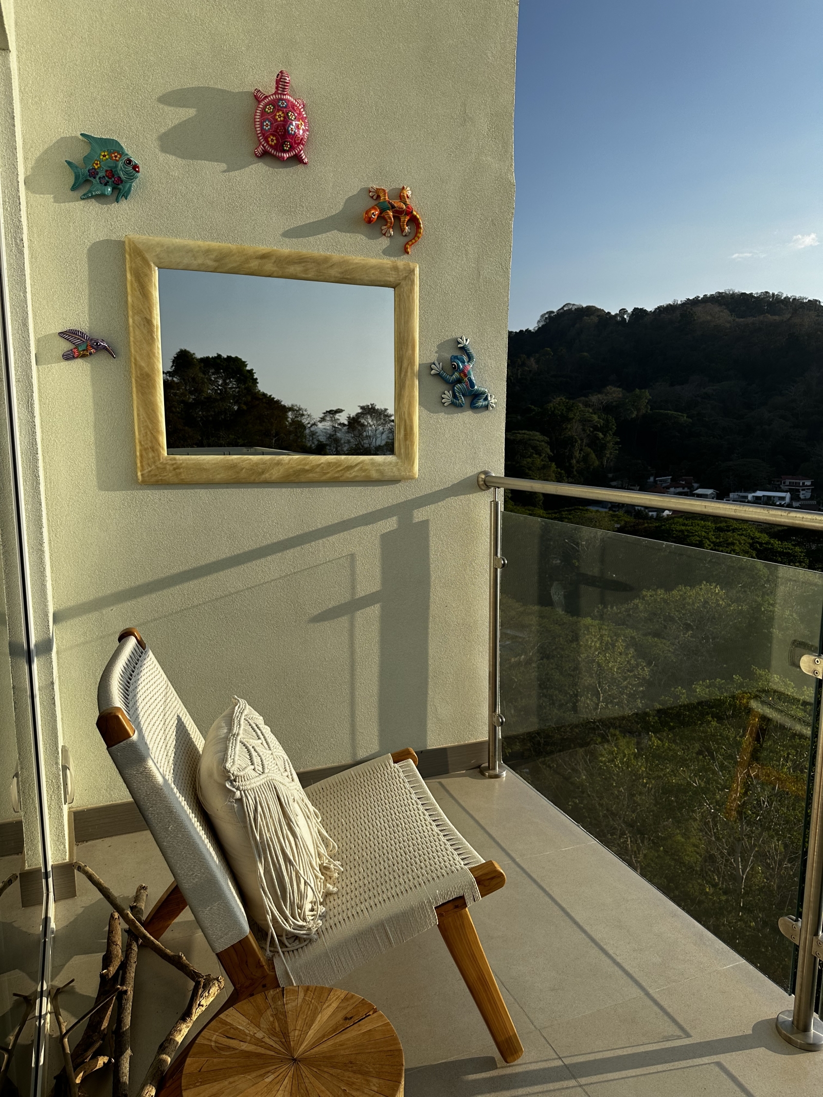 Pura Vida breathtaking ocean view