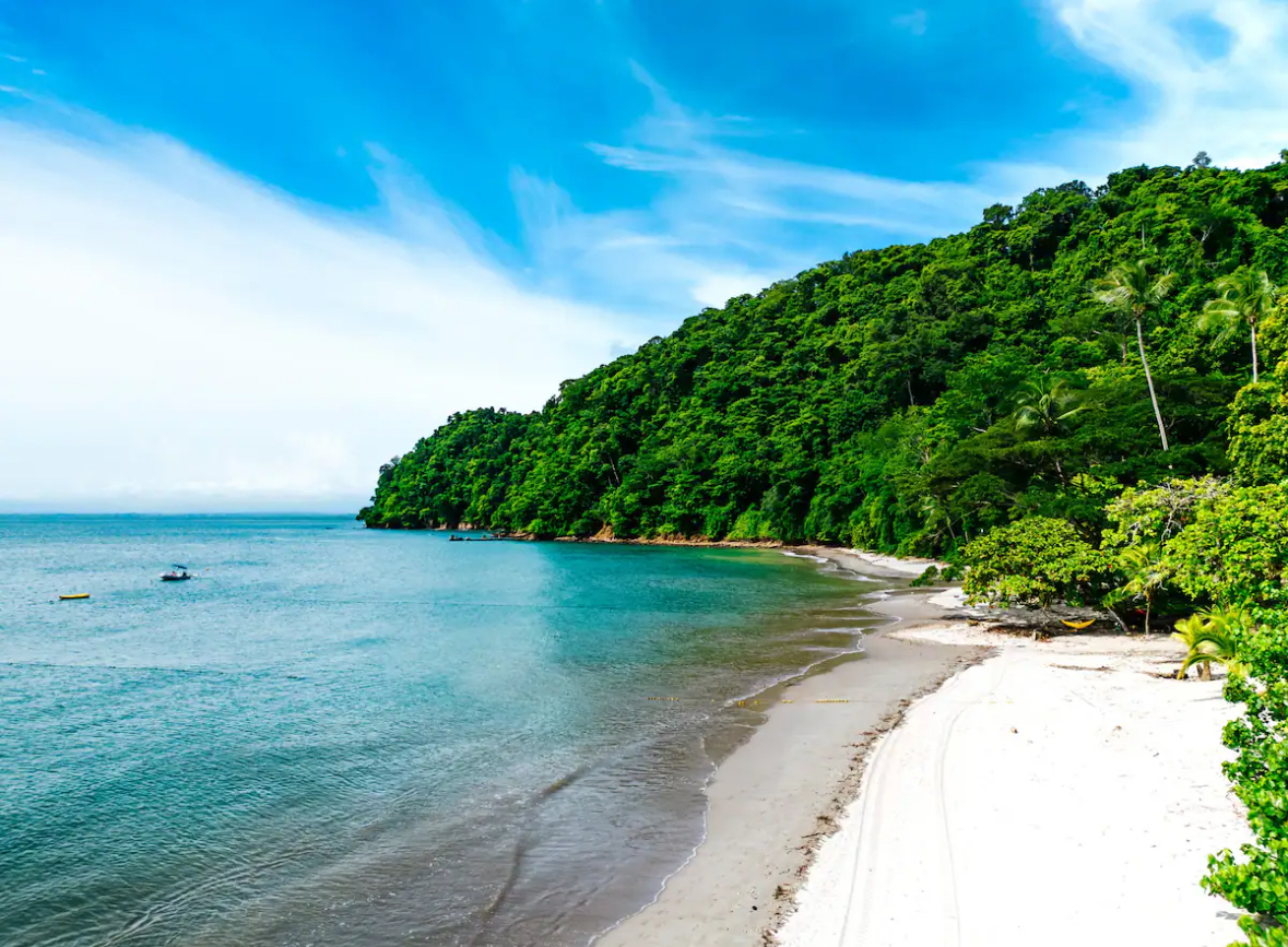 Pura Vida breathtaking ocean view