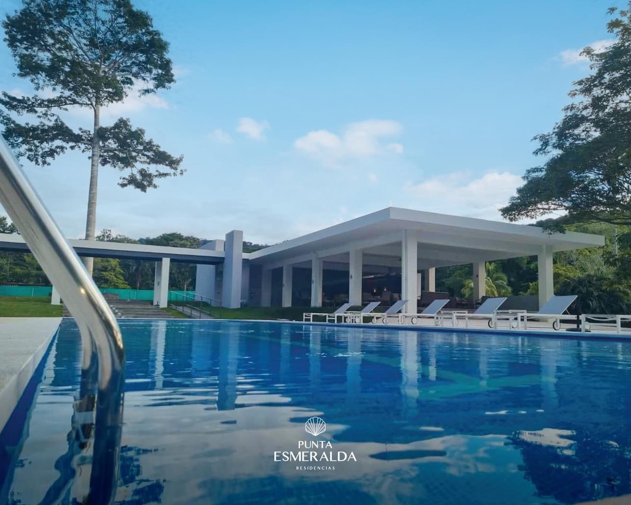 Pura Vida breathtaking ocean view