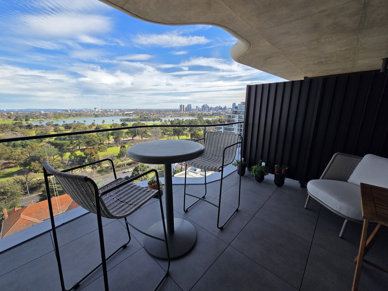 New apartment on Melbourne's tree-lined boulevard