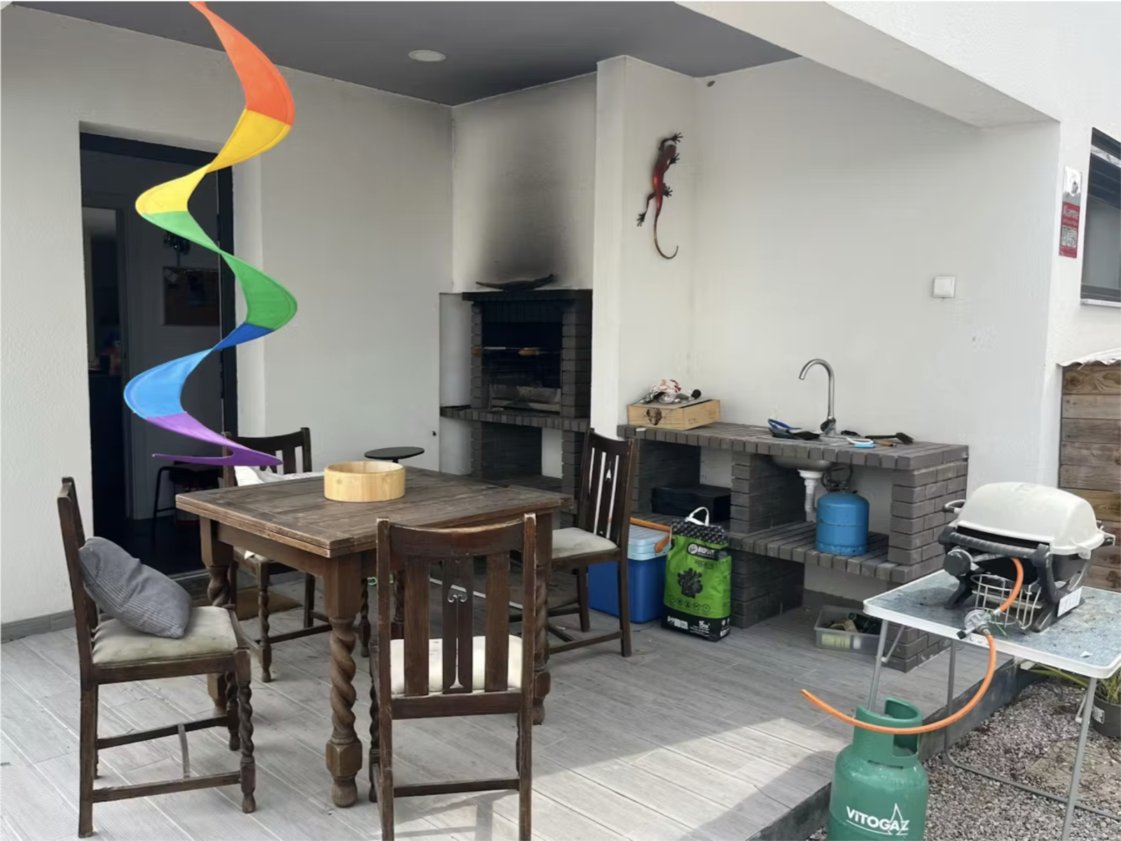 Outdoor kitchen