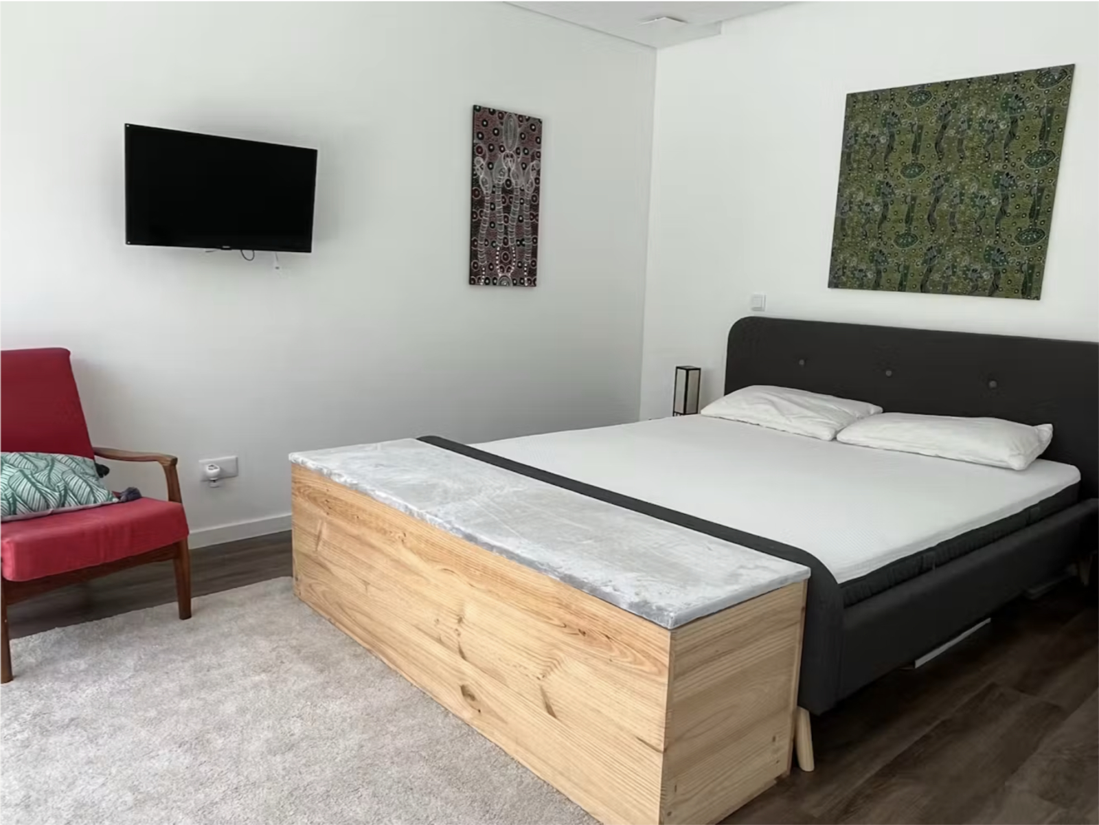 Main bedroom with king sized bed