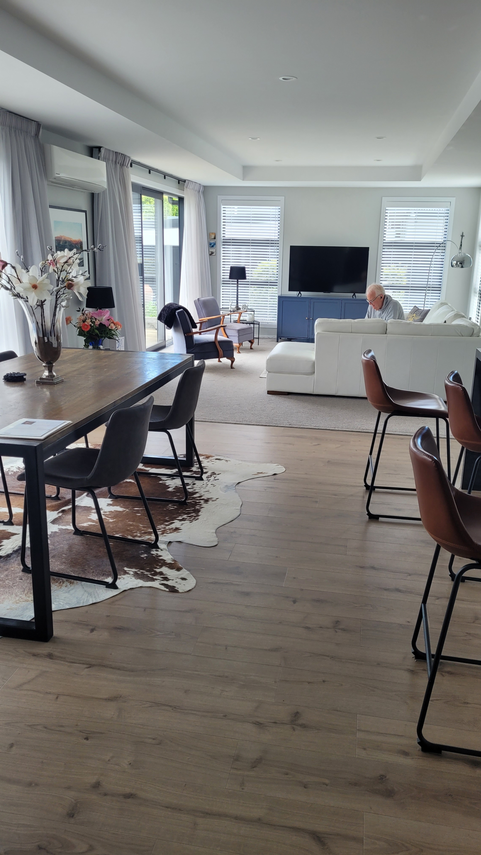 Maison moderne compacte dans un endroit calme et sécurisé.