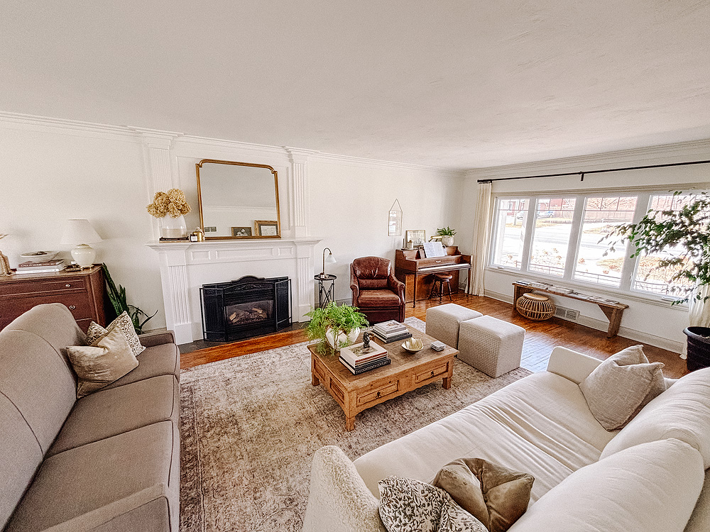 Large windows in the front brings in natural light.