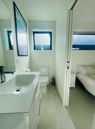 1 Bedroom Self Contained Unit
