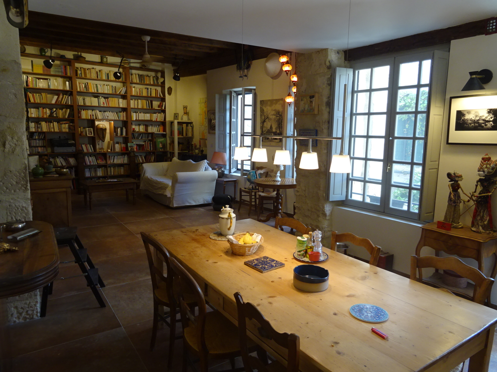 Apartment of character in a seventeenth century residence