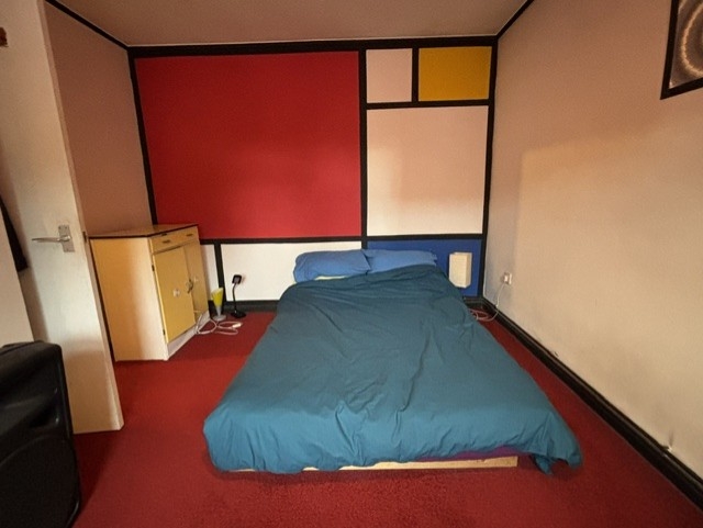 2 bedroom retro and arty 1st floor flat in medieval Norwich, UK