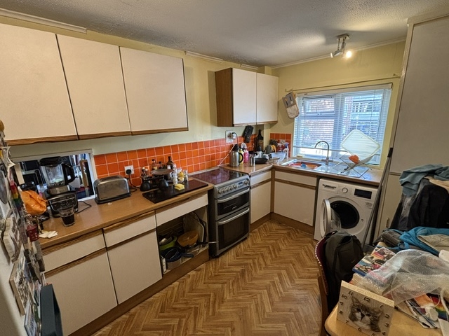 2 bedroom retro and arty 1st floor flat in medieval Norwich, UK