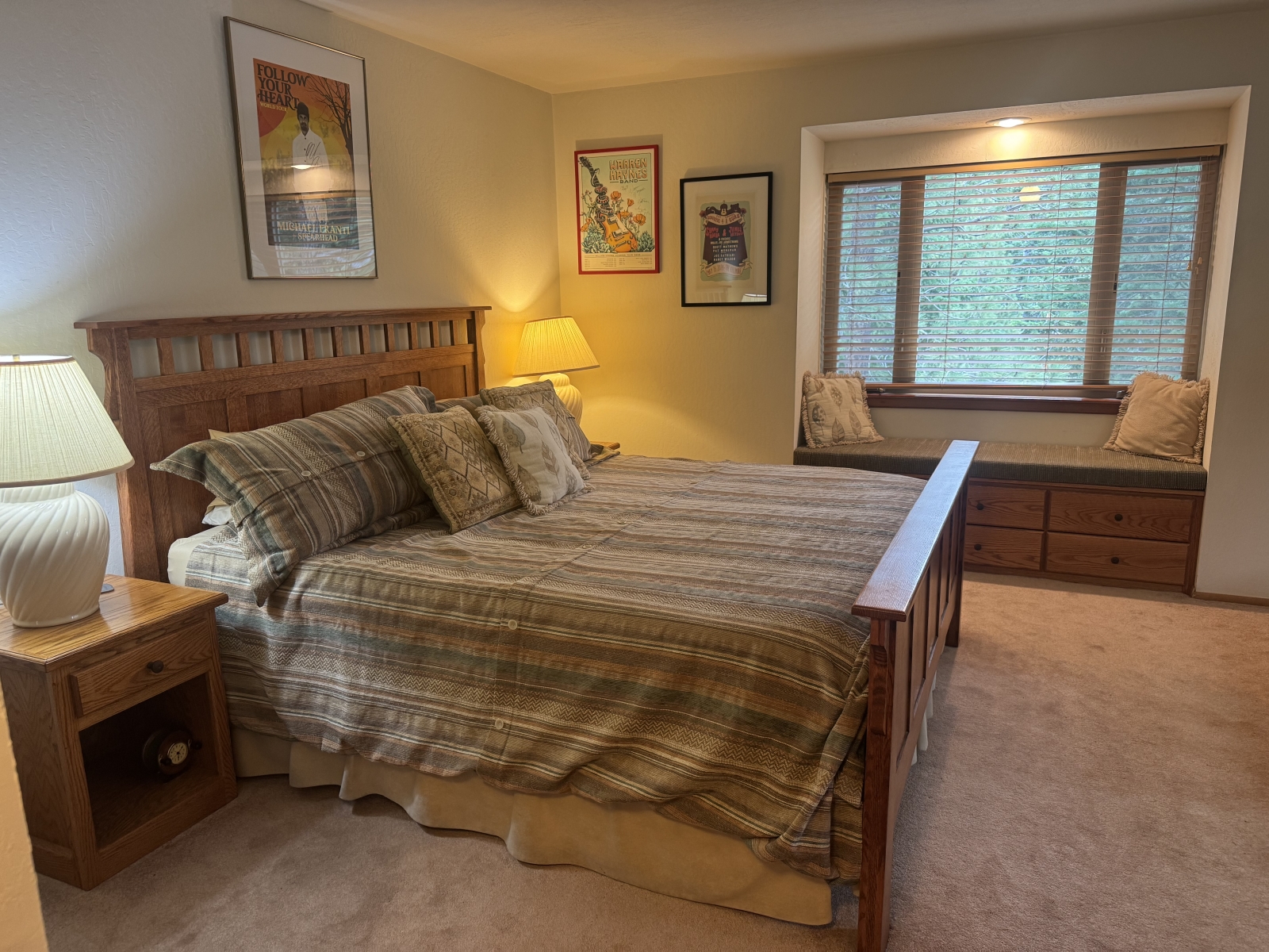 Mountain fun in Tahoe-Donner, Truckee! (only 1 bdr & no dogs during ski season)