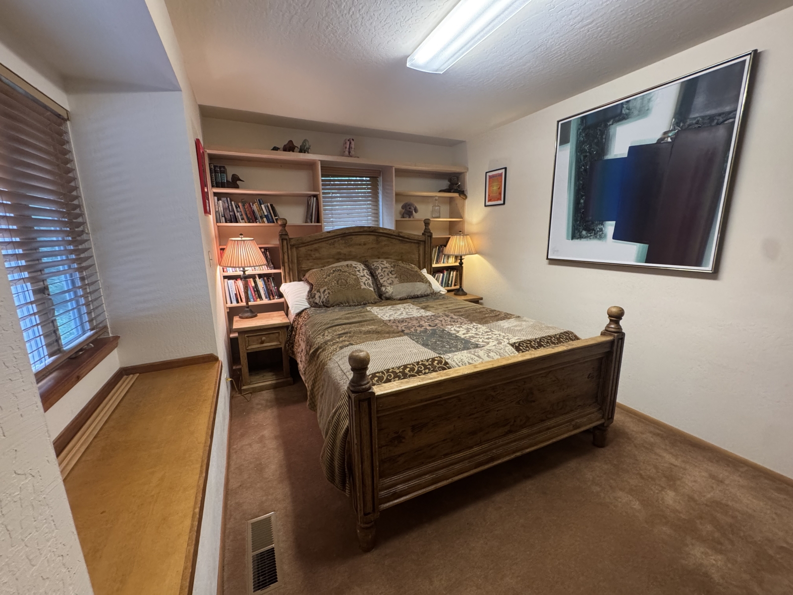 Mountain fun in Tahoe-Donner, Truckee! (only 1 bdr & no dogs during ski season)