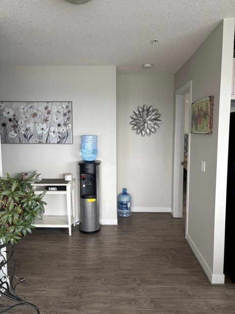 Executive-Penthouse-Suite in Calgary, AB, Kanada, mit Blick auf Stadt und Berge!