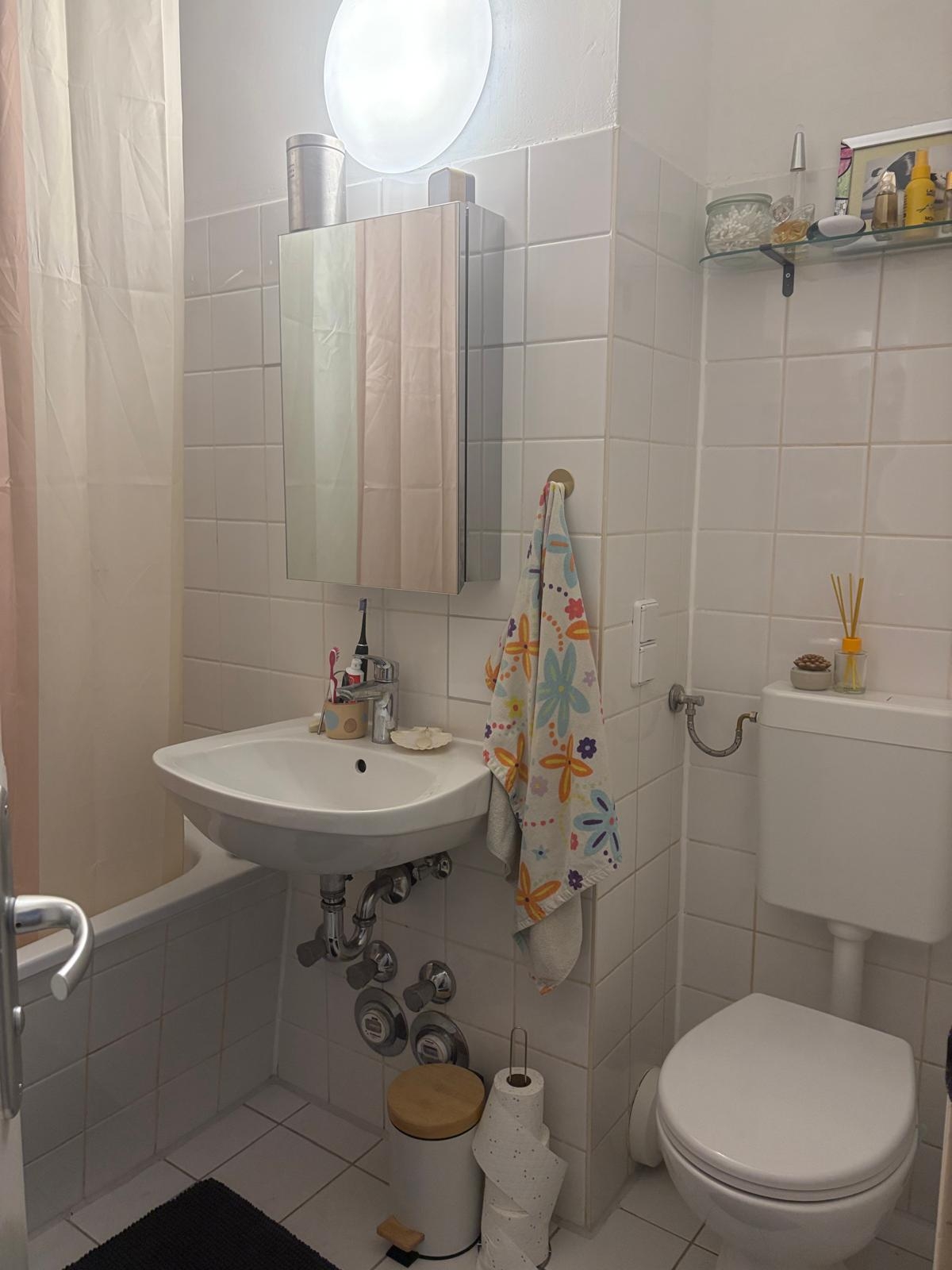 Cozy and Central 2-Bedroom Apartment in Berlin-Mitte