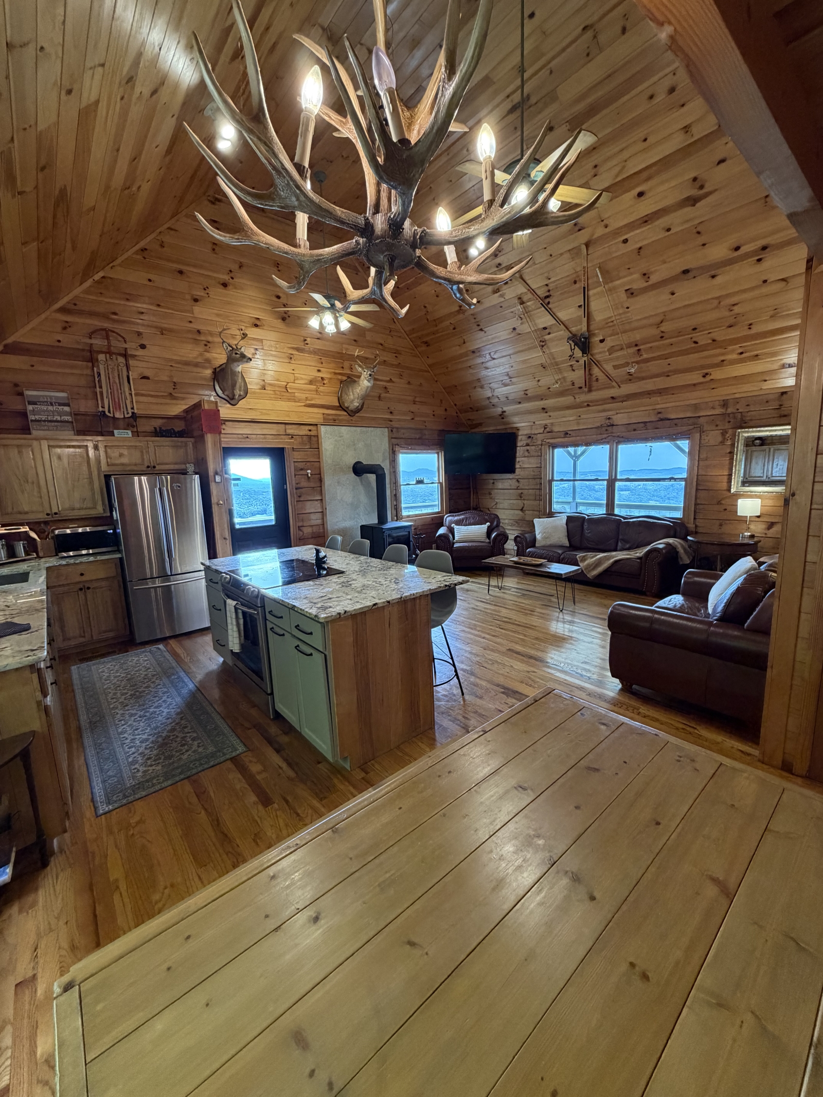 Unicorn Log Cabin on top of Mountain