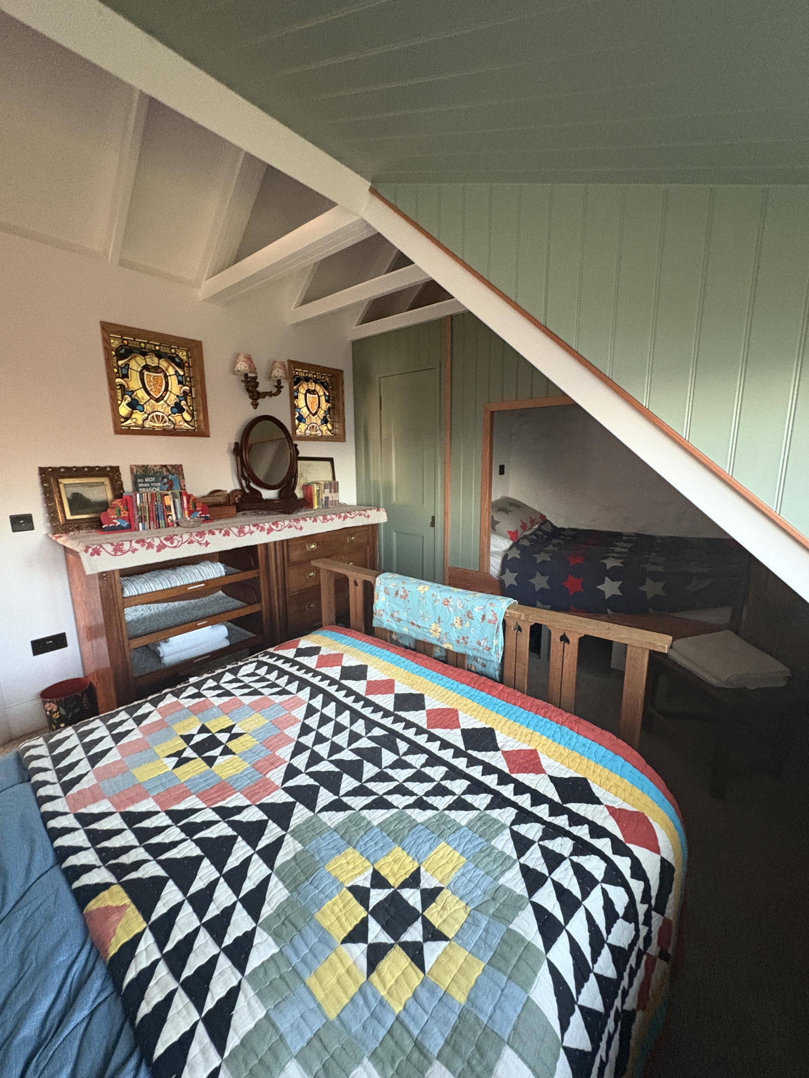Strandstrand-Cottage auf der schottischen Insel