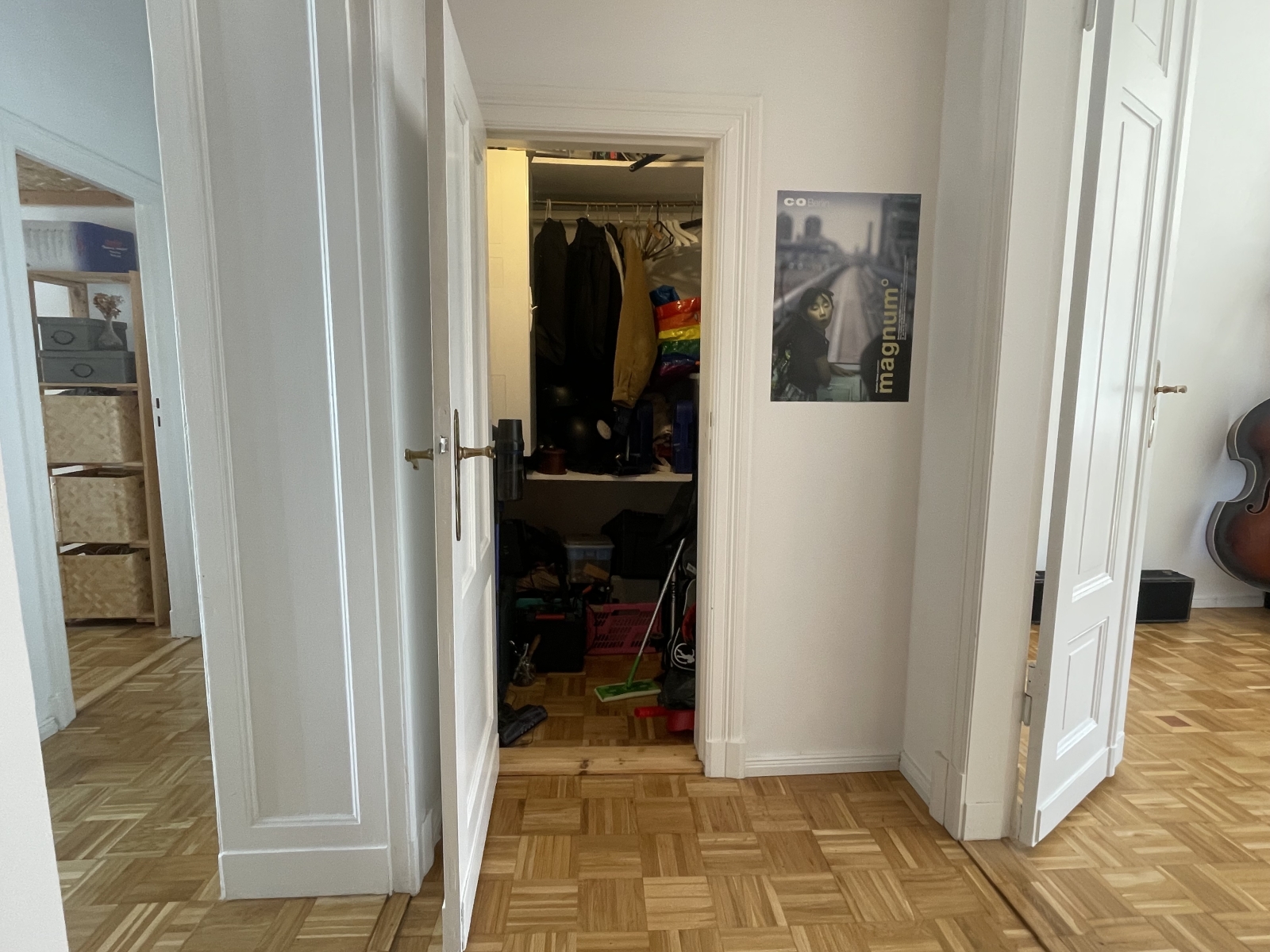 Leo's flat