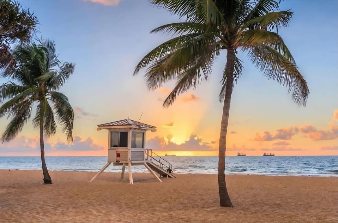Sunny Pompano Beach Escape 🏖️🌴 – Entspannen, schwimmen und Florida genießen