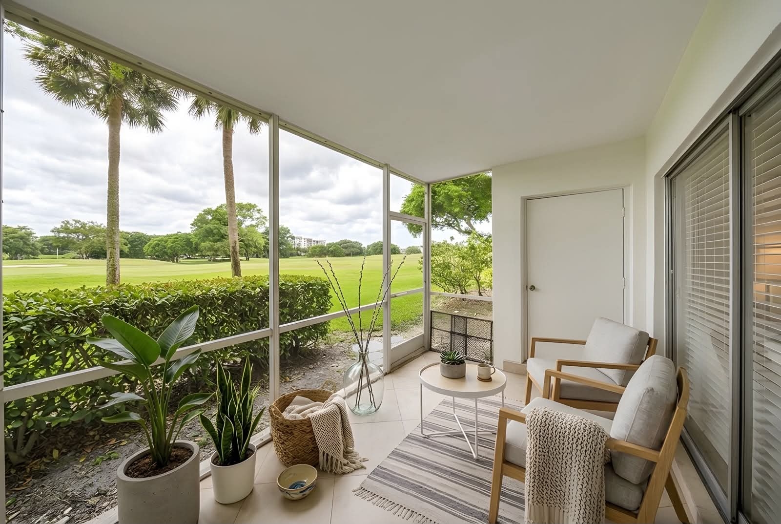 Sunny Pompano Beach Escape 🏖️🌴 – Entspannen, schwimmen und Florida genießen
