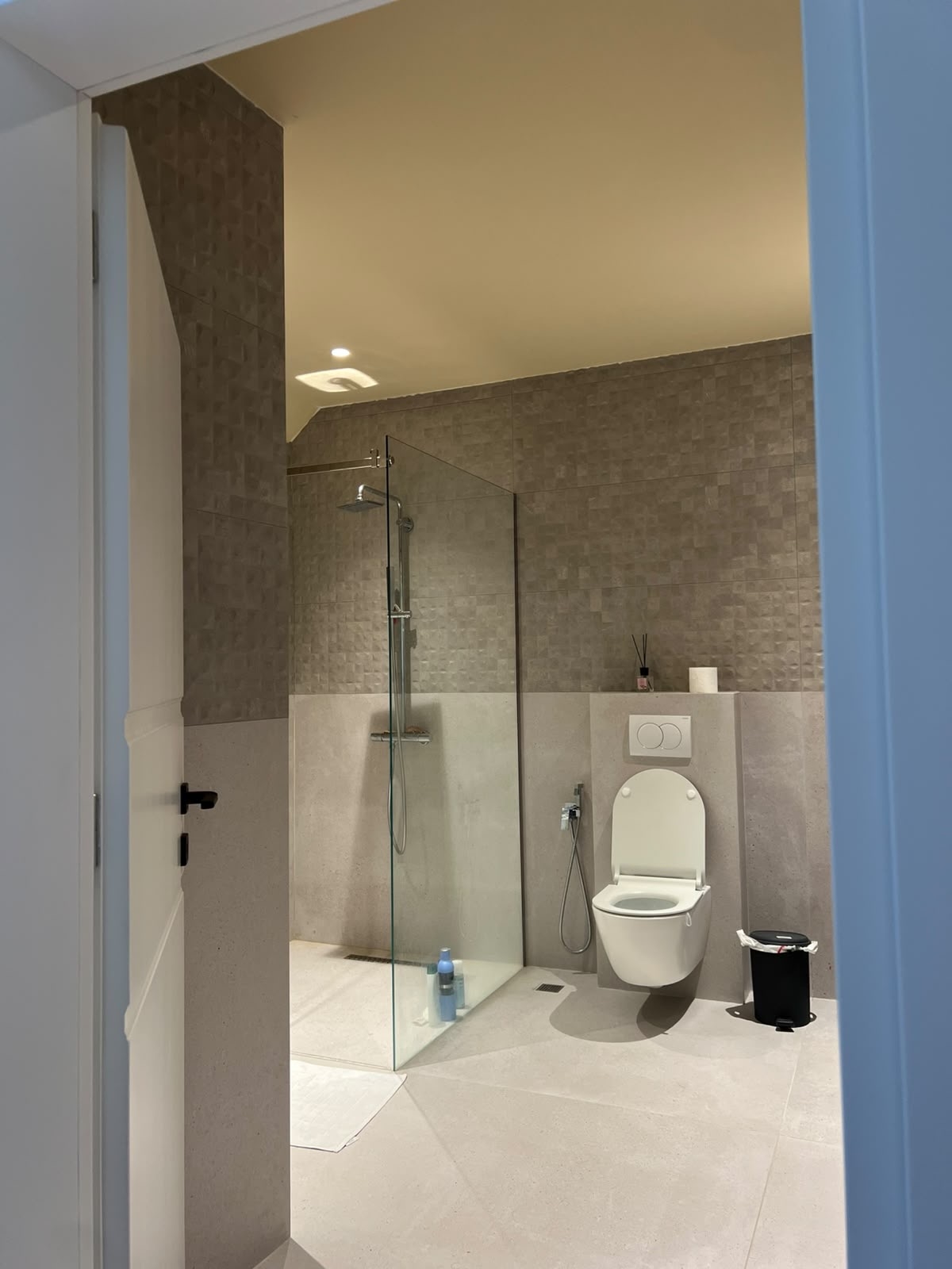 Frisch eingerichtete Wohnung im Herzen Südalbaniens!
