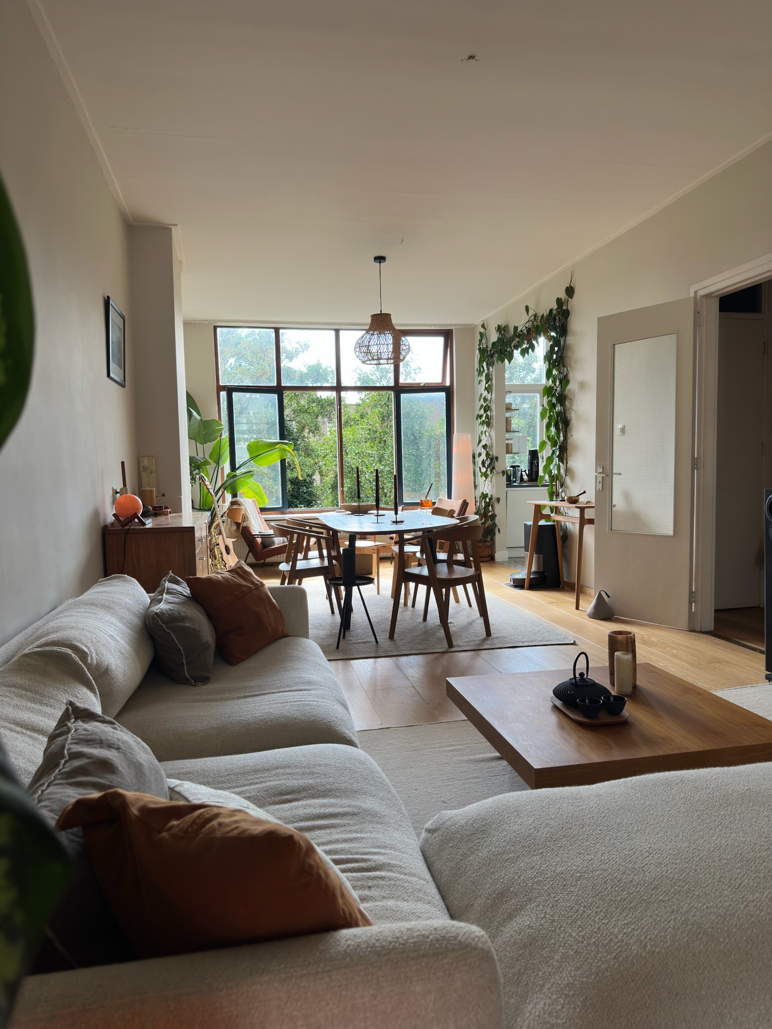 Very bright, spacious and calm Rotterdam apartment