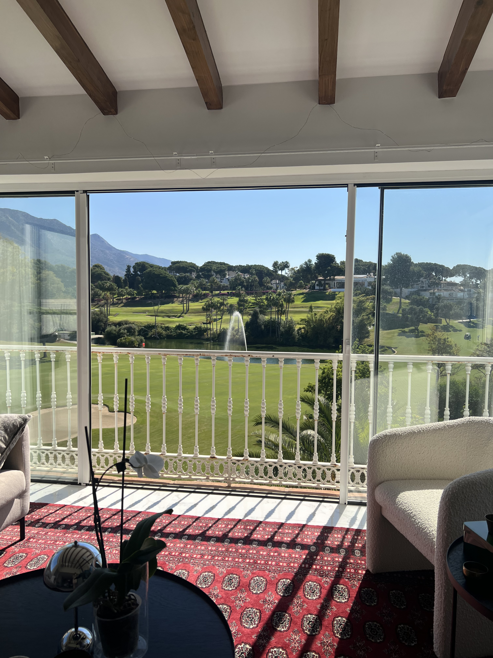 Charmant duplex avec une vue incroyable sur la montagne et le golf