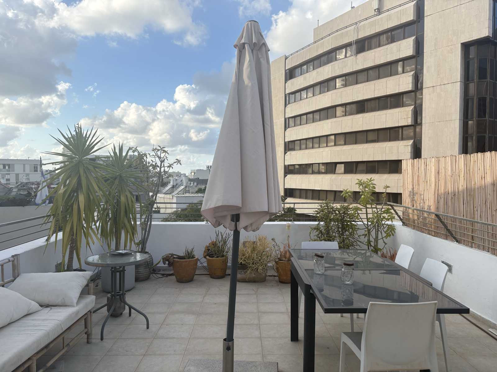 Beautiful designer penthouse near the beach