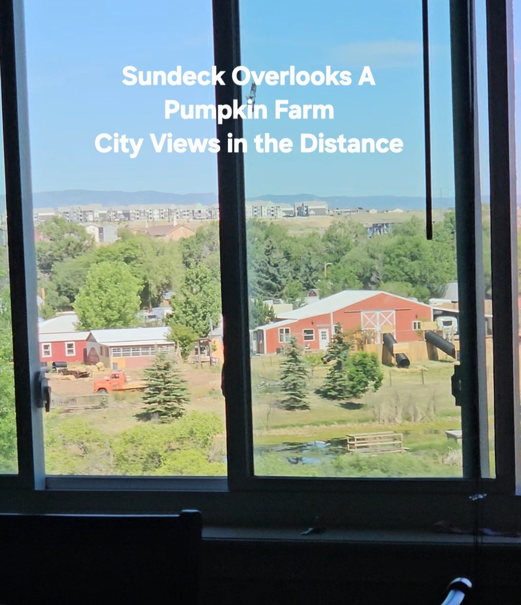 Home with Pikes Peak views!