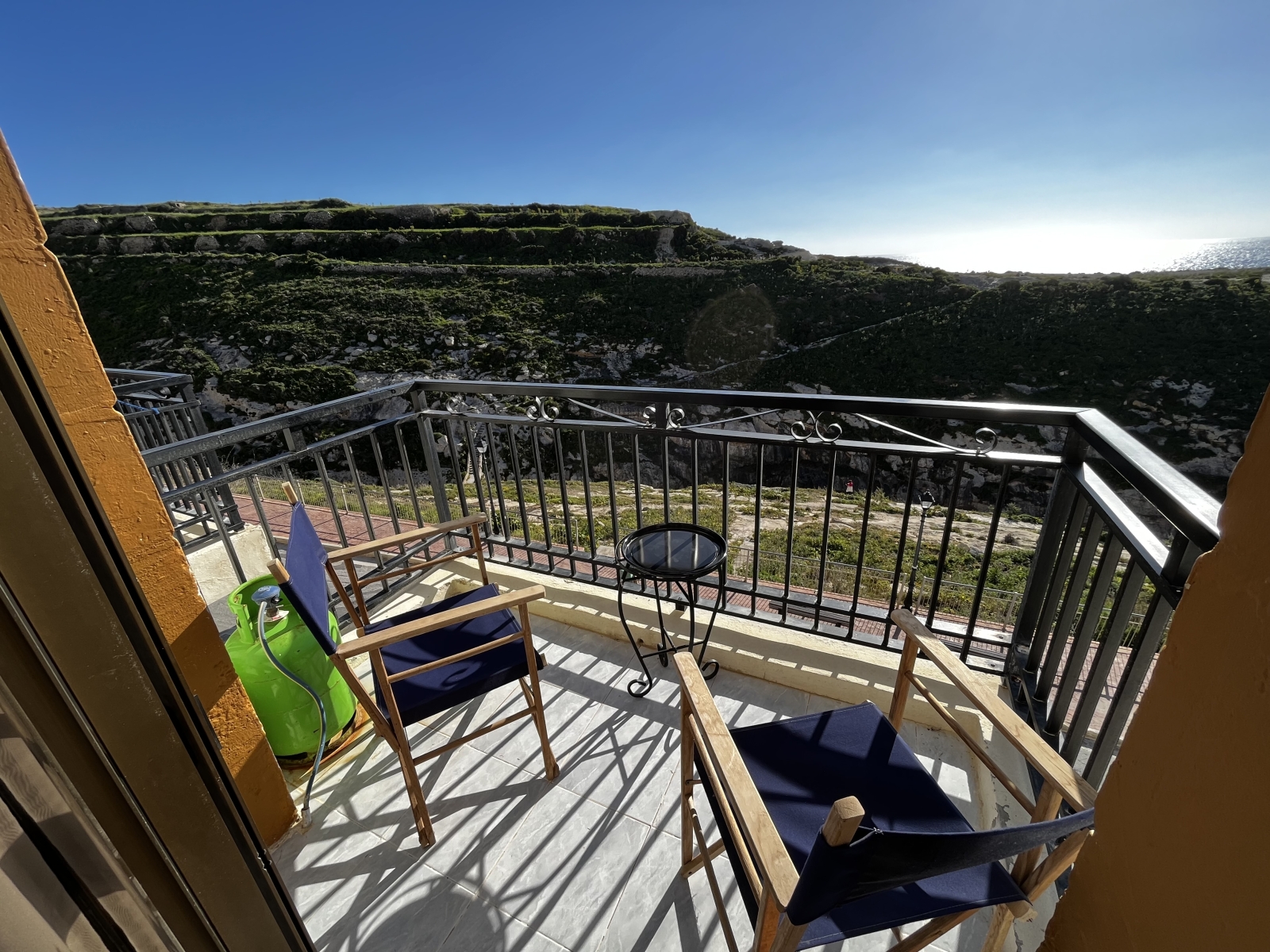 Stunning Seaviews & Sunsets from a Traditional Apartment (Gozo)