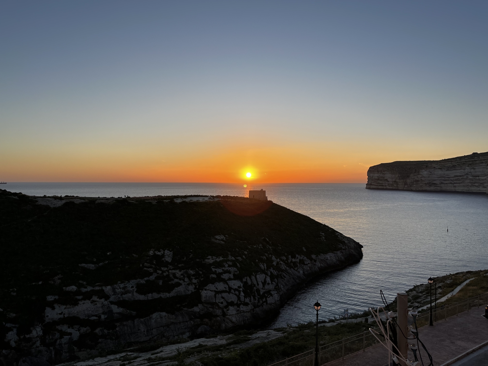 Stunning Seaviews & Sunsets from a Traditional Apartment (Gozo)