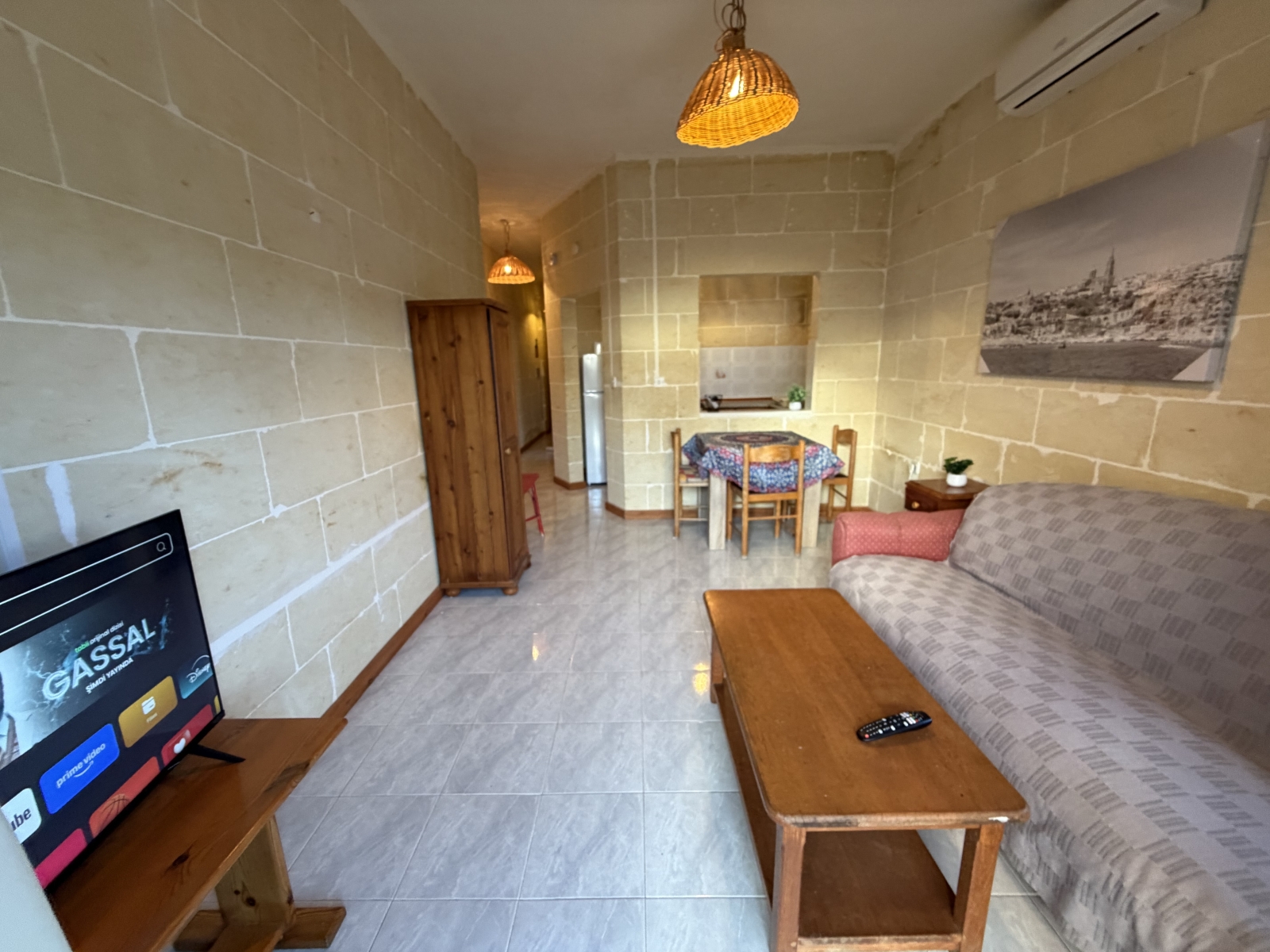 Stunning Seaviews & Sunsets from a Traditional Apartment (Gozo)