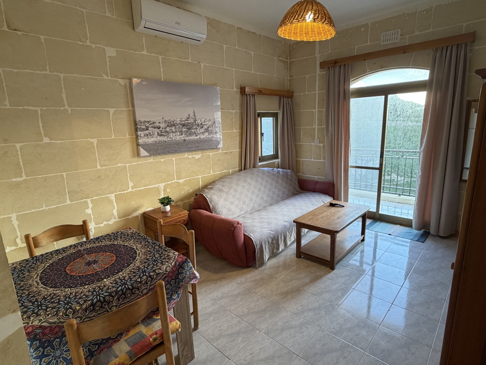 Stunning Seaviews & Sunsets from a Traditional Apartment (Gozo)