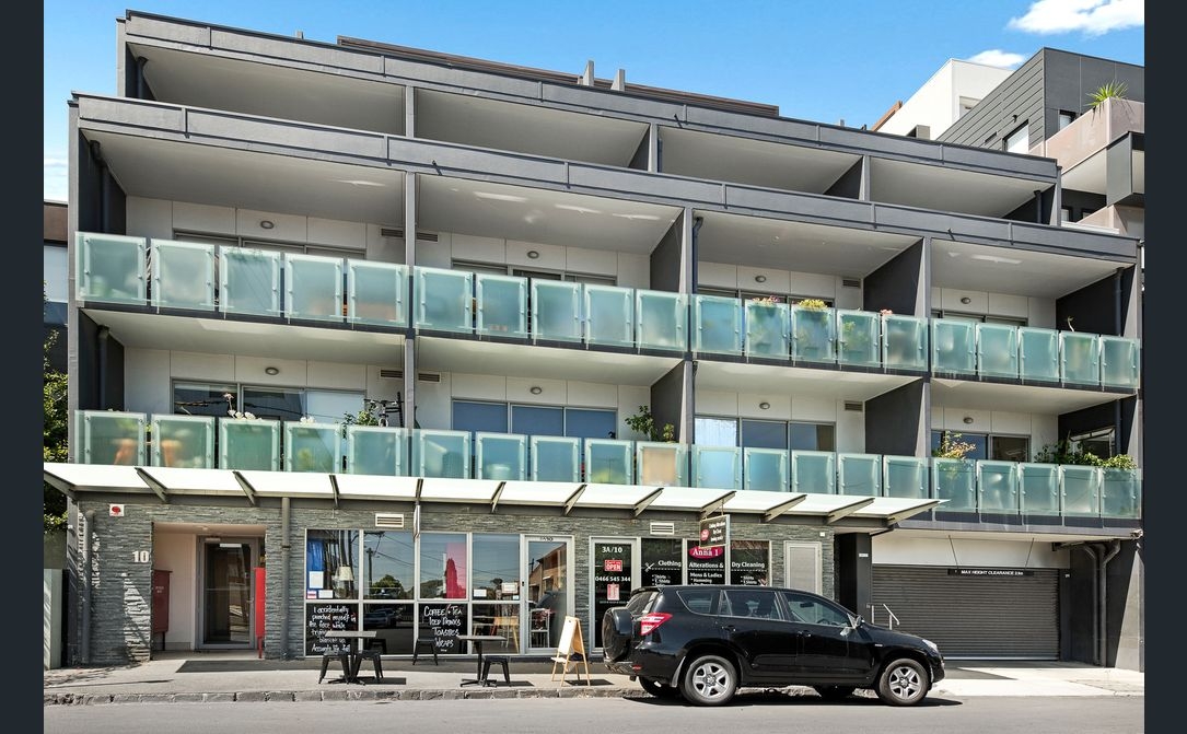 Inner city apartment in vibrant neighbourhood
