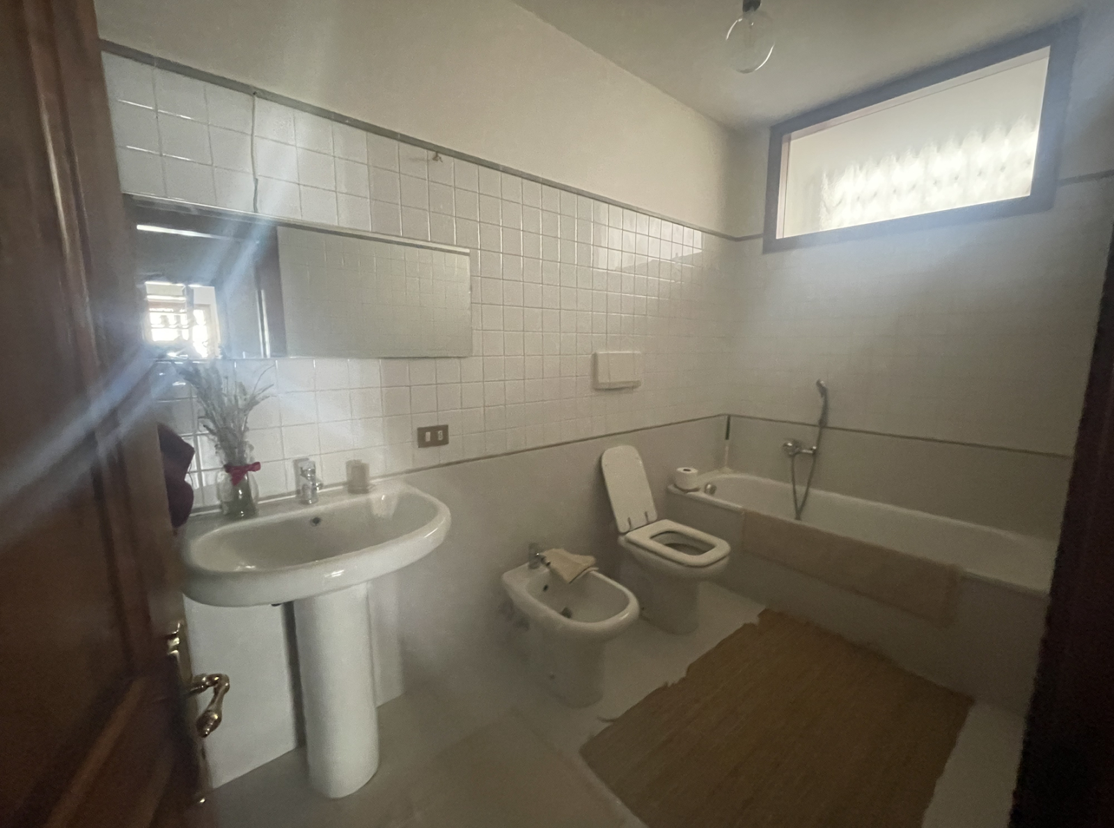 Charming two story apartment in central Italy