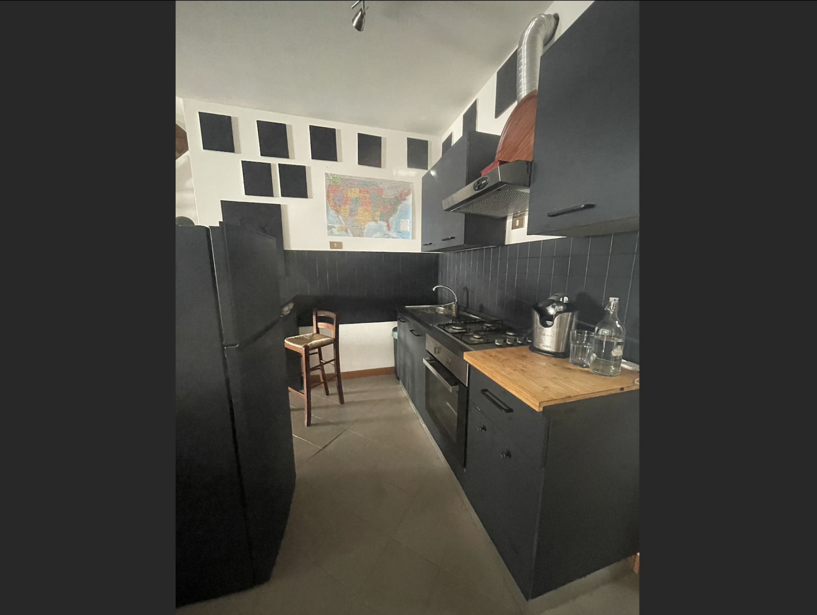 Charming two story apartment in central Italy