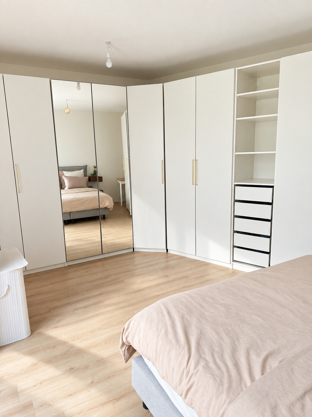 Charming and Spacious 2 BDR apartment